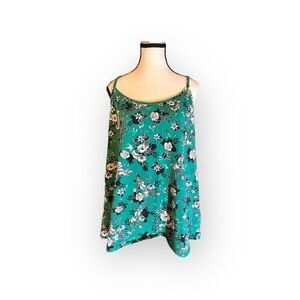 Women’s 2X The Layering Camisole Green with Black and White Floral